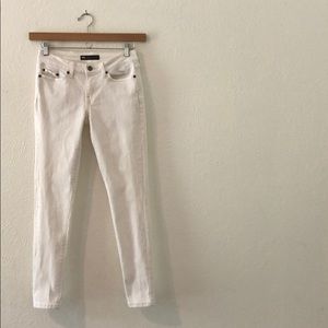 Levi’s Legging jeans. White. W27 L30